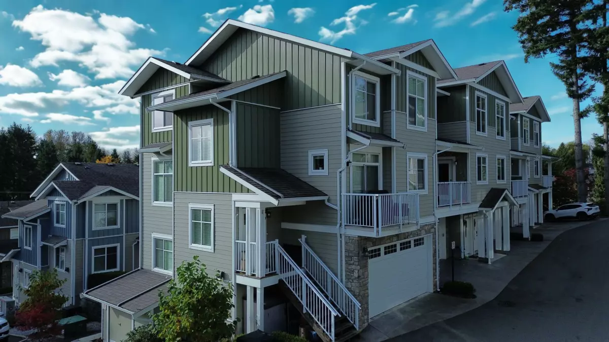 Exterior Front Photo of 9 32921 14 Avenue, Mission, BC