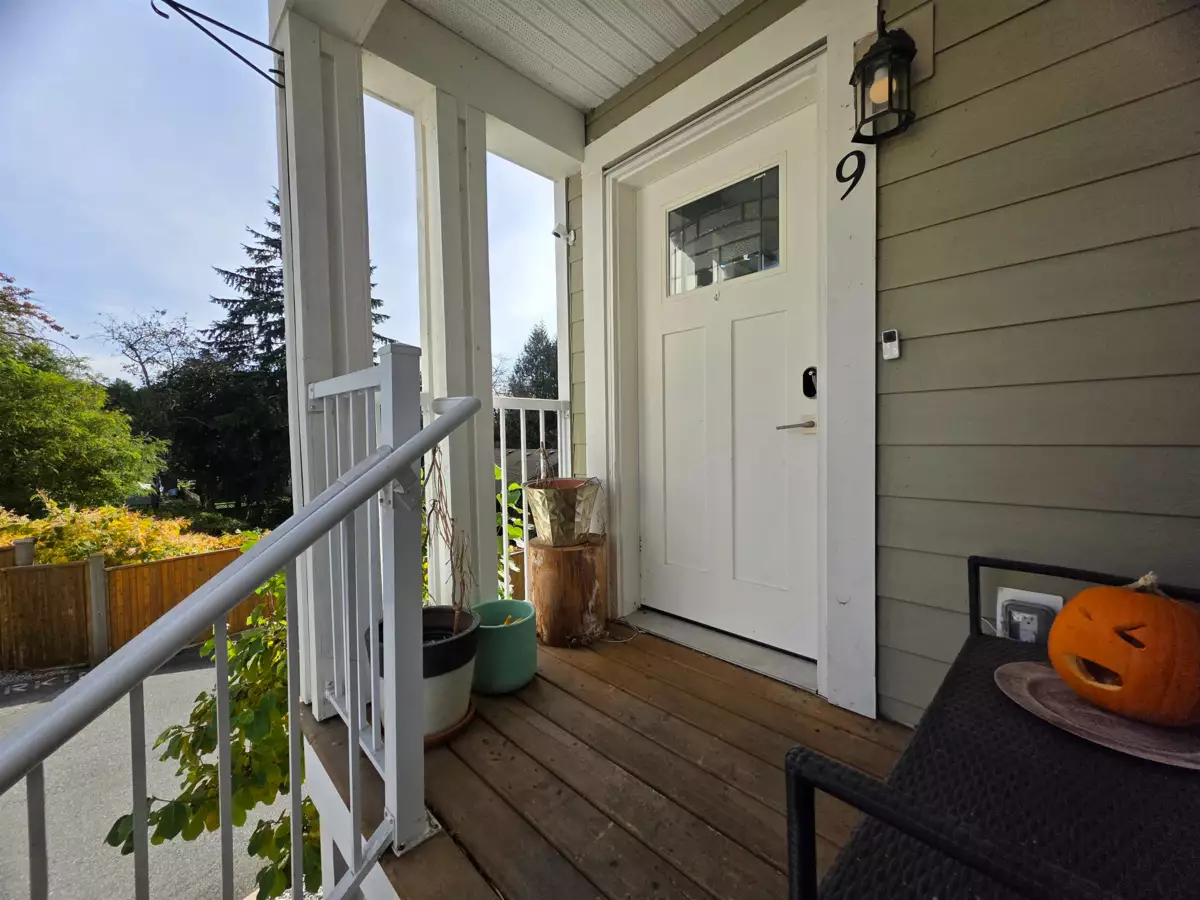 Family Room Photo of 9 32921 14 Avenue, Mission, BC