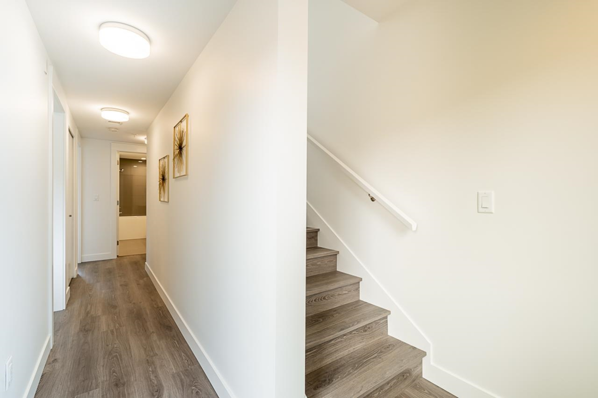 Entry Foyer Photo of 5 8428 Park Road, Richmond, BC