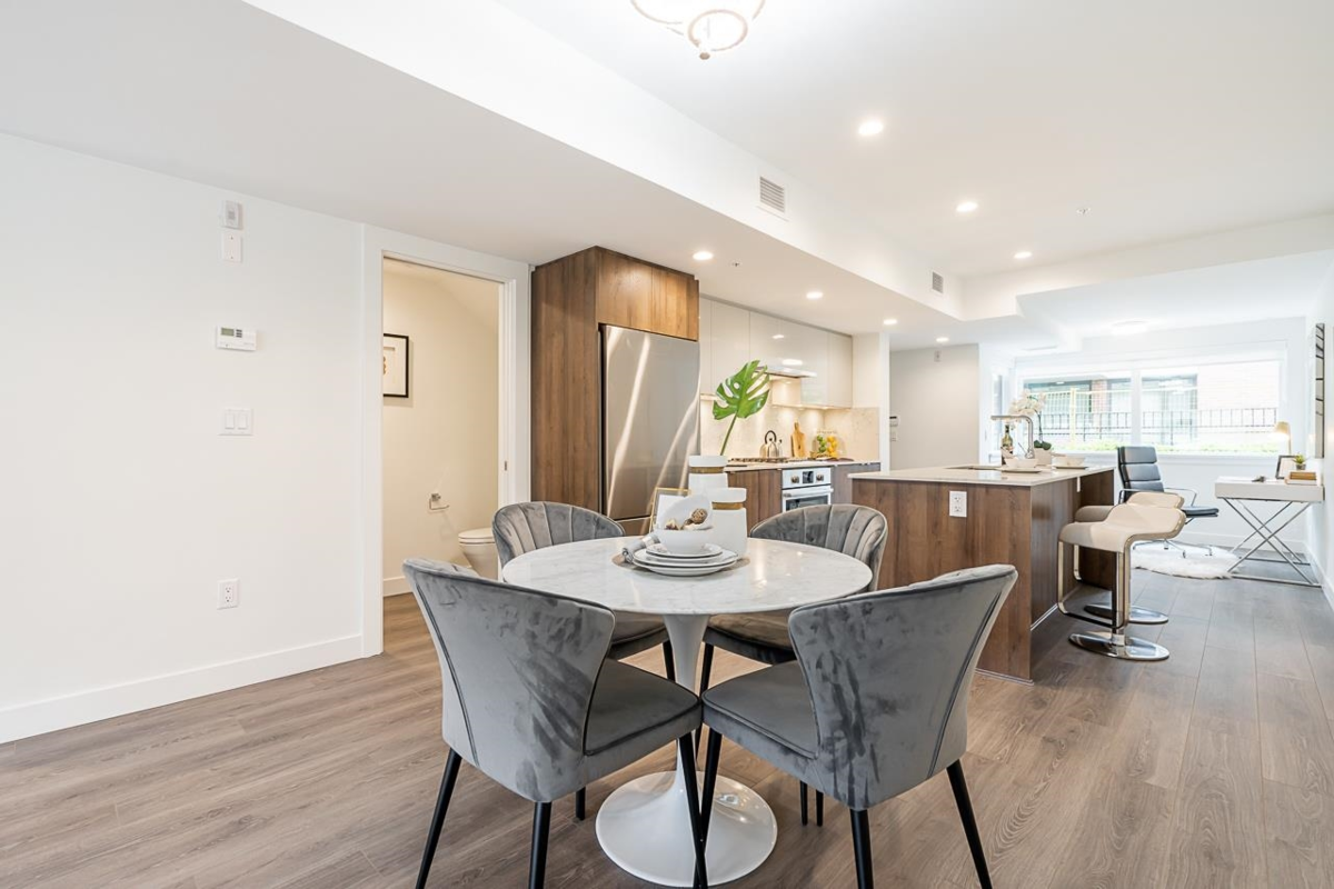 Kitchen Island Photo of 5 8428 Park Road, Richmond, BC