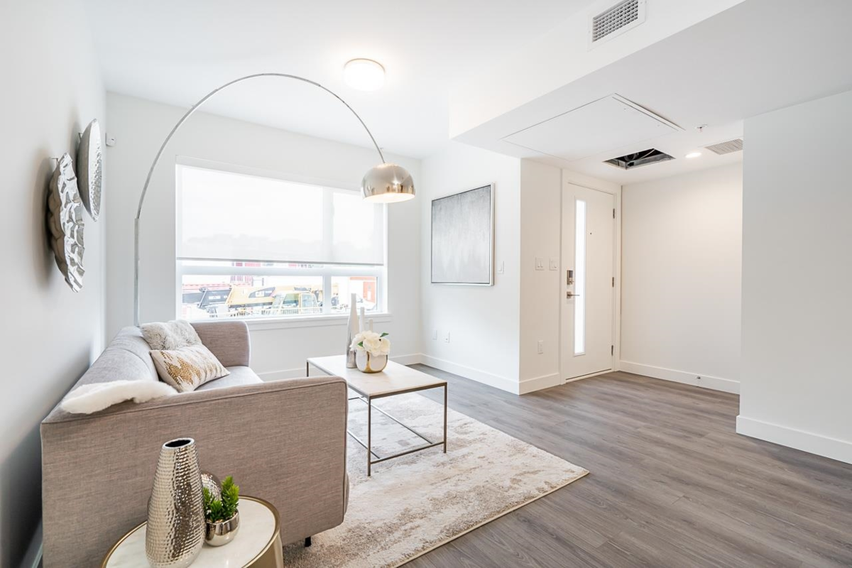 Living Room Photo of 5 8428 Park Road, Richmond, BC