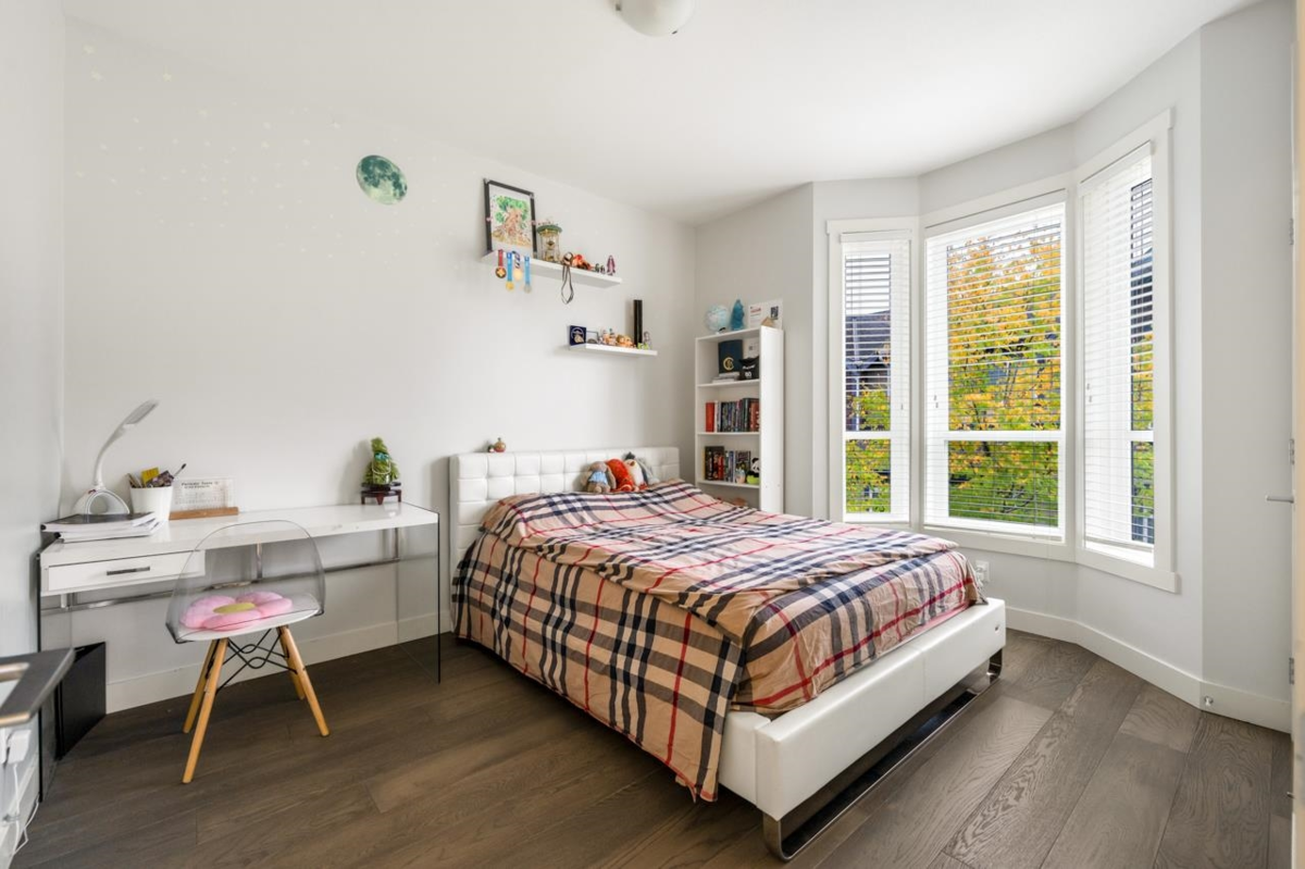 Guest Bathroom Photo of 23 15977 26 Avenue, Surrey, BC