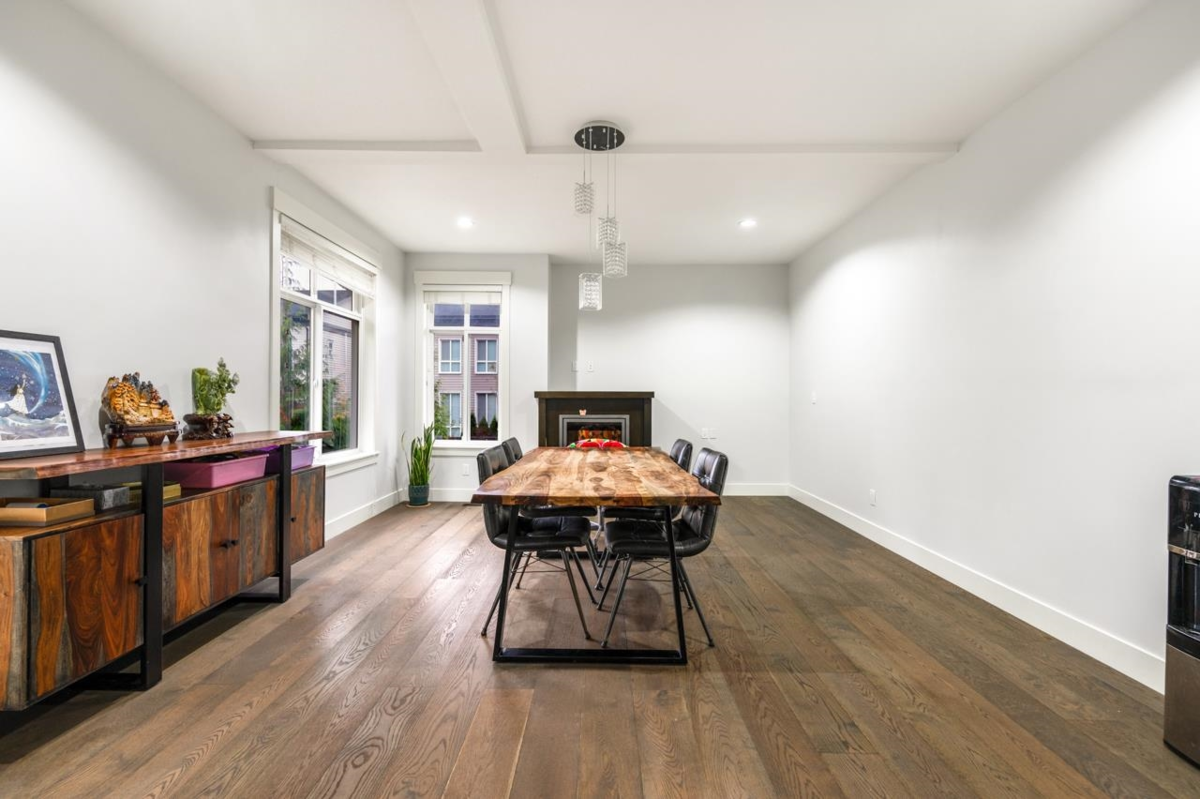 Kitchen Island Photo of 23 15977 26 Avenue, Surrey, BC
