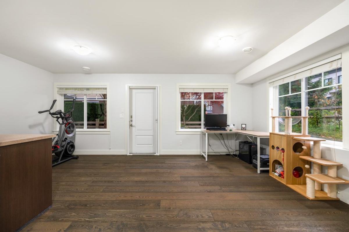Mudroom Photo of 23 15977 26 Avenue, Surrey, BC