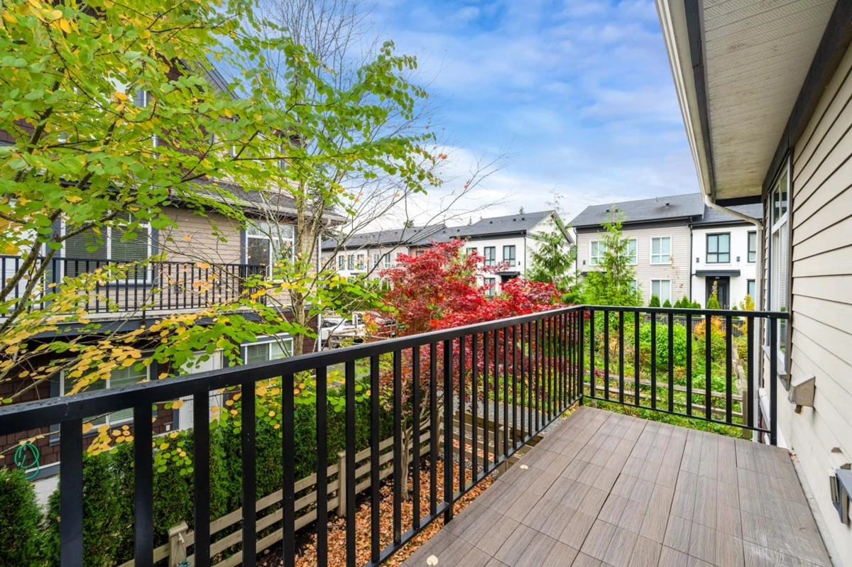 Staircase Photo of 23 15977 26 Avenue, Surrey, BC