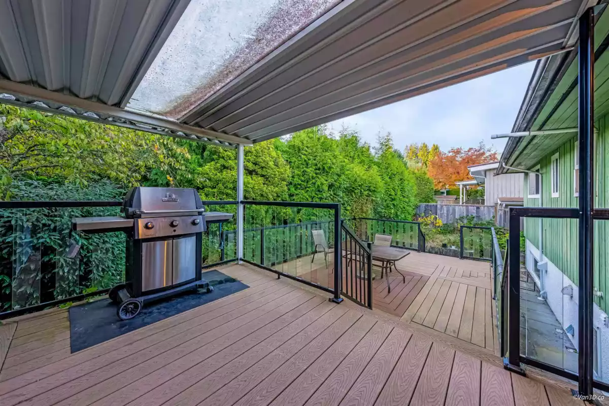Guest Bathroom Photo of 465 Felton Road, North Vancouver, BC