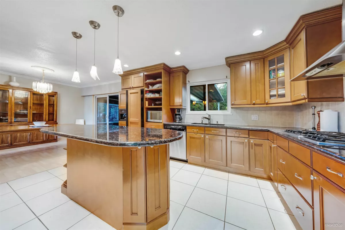 Pantry Photo of 465 Felton Road, North Vancouver, BC