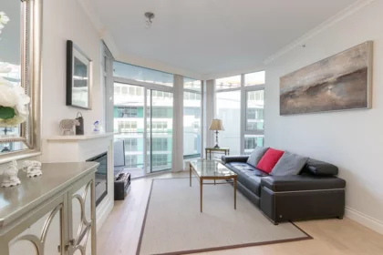 705 199 Victory Ship Way, North Vancouver, BC, North Vancouver — Apartment/Condo for sale