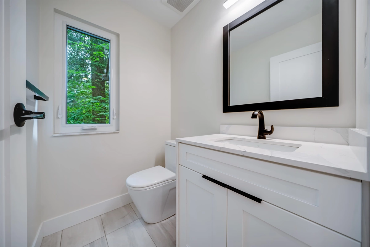 Backyard Photo of 867 Frederick Road, North Vancouver, BC