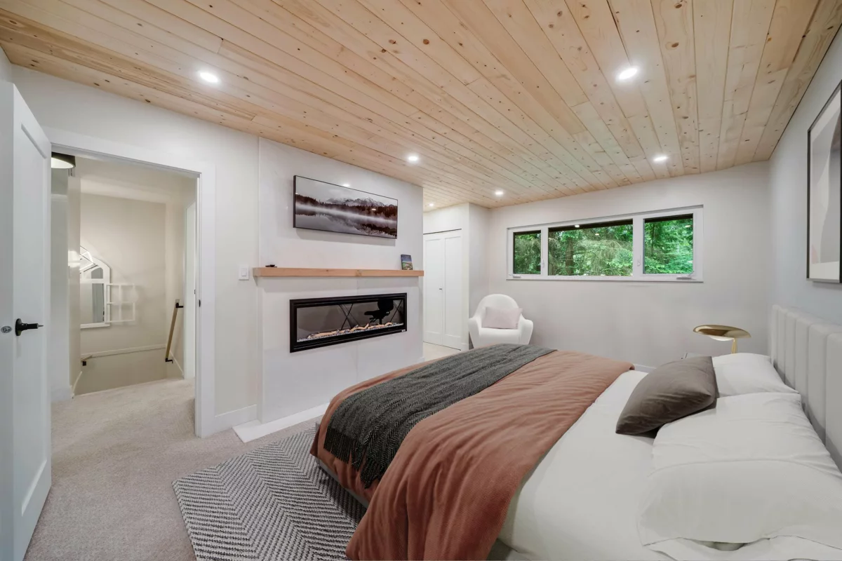 Bedroom 4 Photo of 867 Frederick Road, North Vancouver, BC