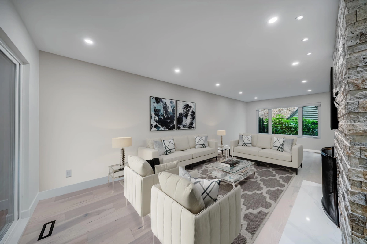 Family Room Photo of 867 Frederick Road, North Vancouver, BC