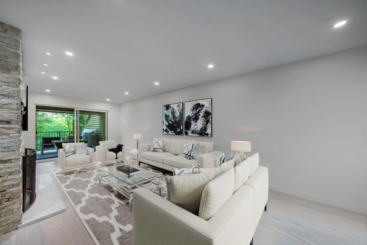 Living Room Photo of 867 Frederick Road, North Vancouver, BC