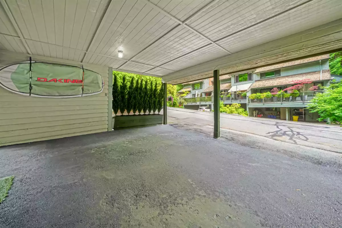 Outdoor Kitchen Photo of 867 Frederick Road, North Vancouver, BC