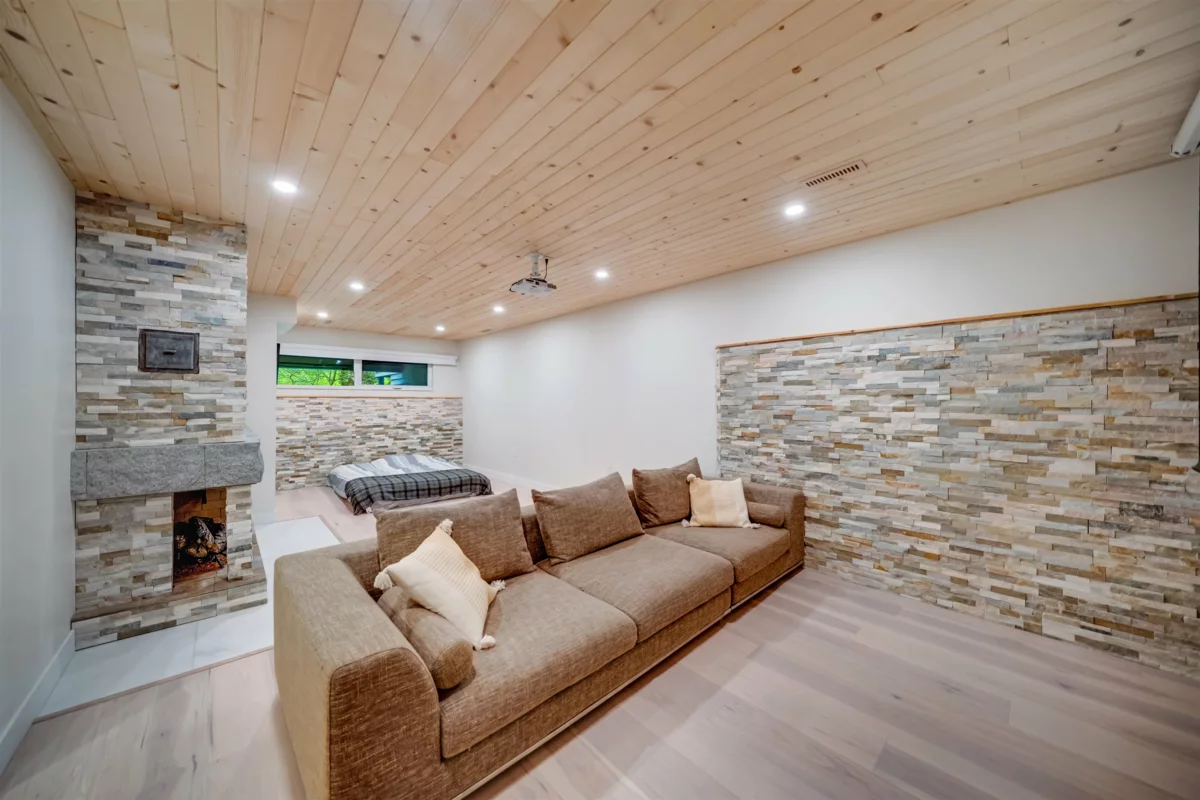 Staircase Photo of 867 Frederick Road, North Vancouver, BC