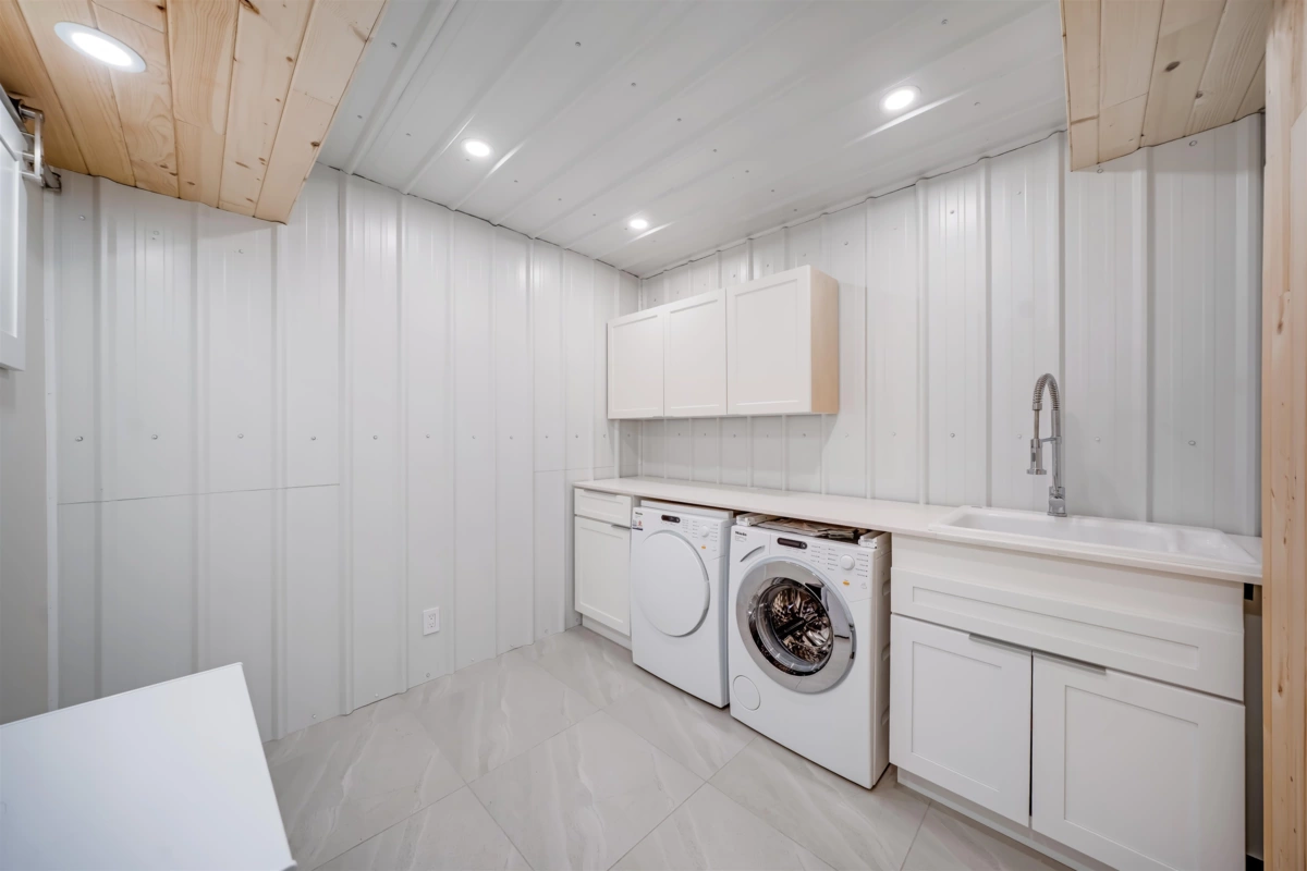 Swimming Pool Photo of 867 Frederick Road, North Vancouver, BC