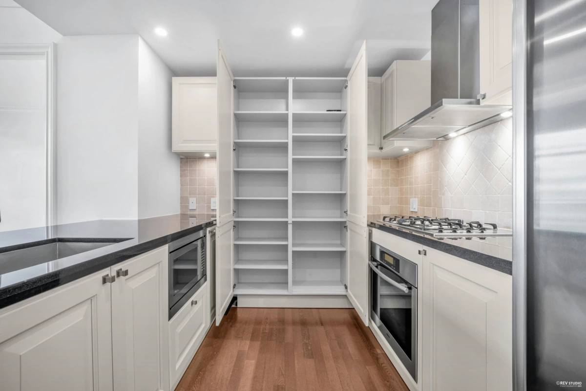 Breakfast Nook Photo of 303 568 Waters Edge Crescent, West Vancouver, BC