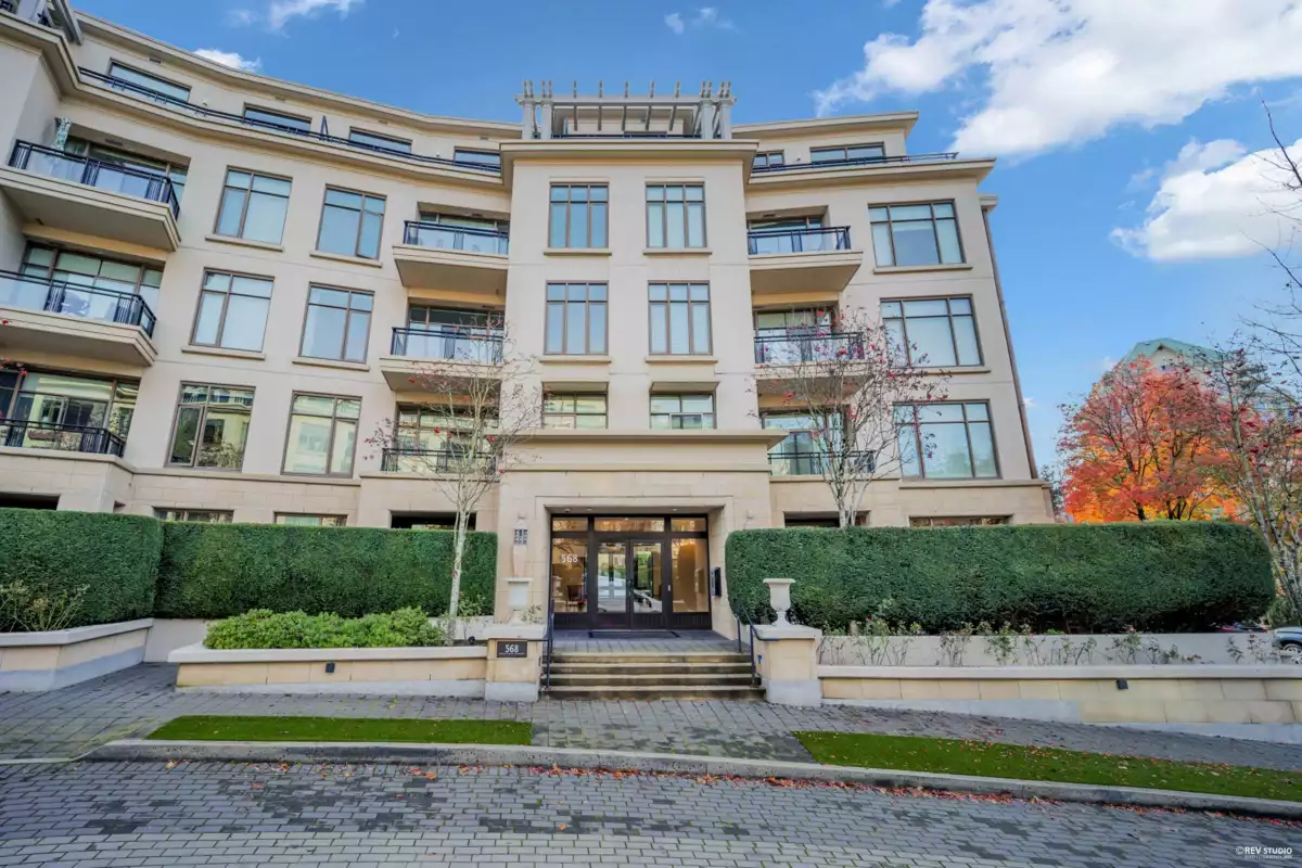 Fitness Center Photo Near 303 568 Waters Edge Crescent, West Vancouver, BC