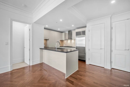 303 568 Waters Edge Crescent, West Vancouver, BC, West Vancouver — Apartment/Condo for sale