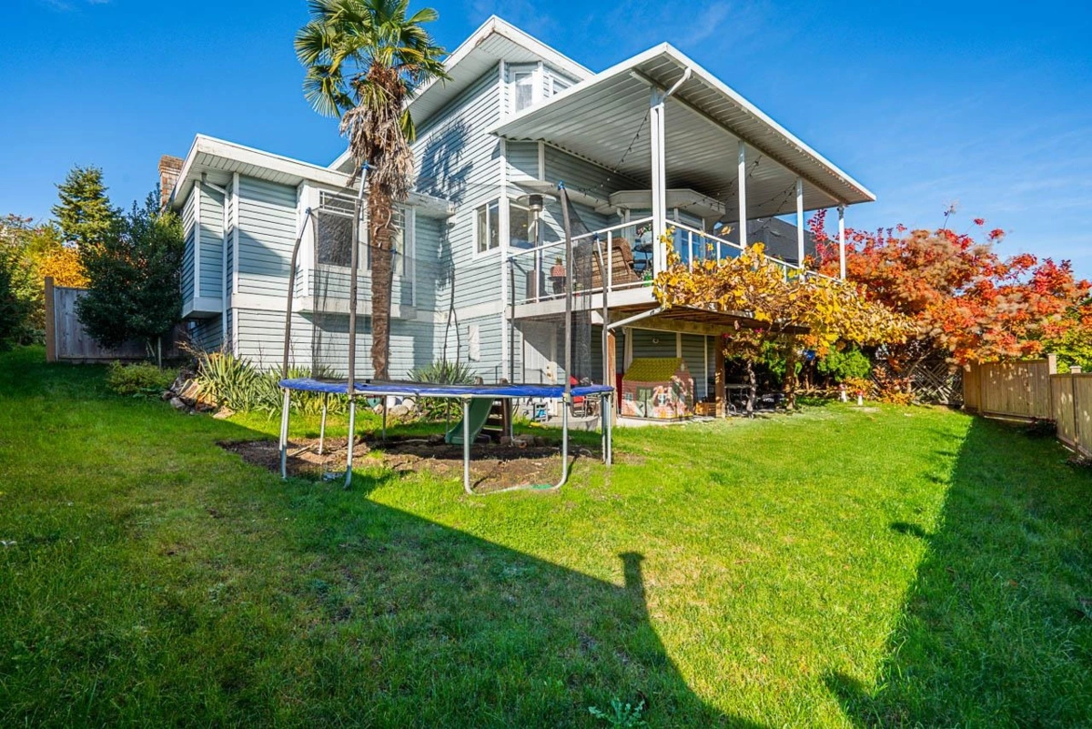 Garden / Landscaping Photo of 2888 Norbury Place, Coquitlam, BC