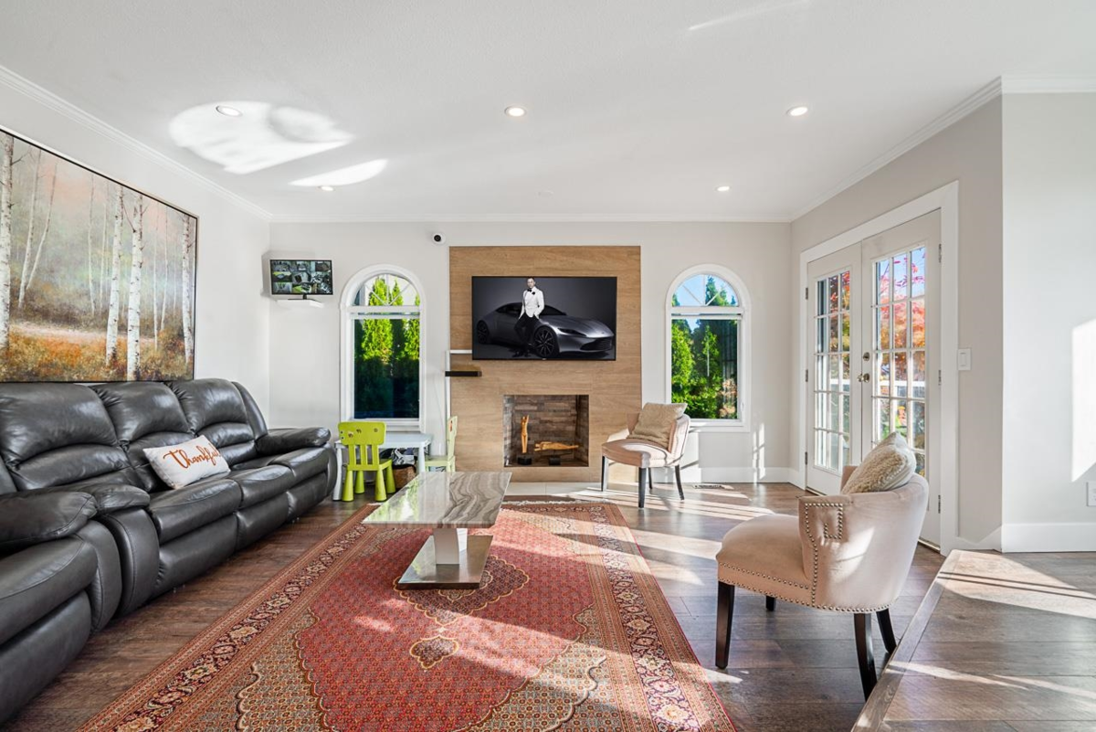 Kitchen Island Photo of 2888 Norbury Place, Coquitlam, BC