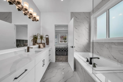 Hallway Photo of 2699 Valemont Crescent, Abbotsford, BC