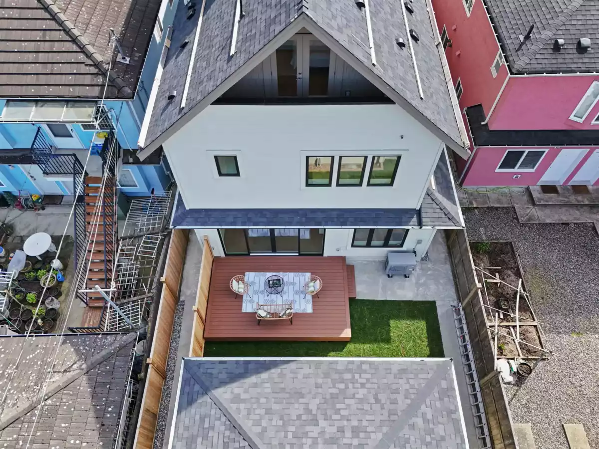 Community Amenities Photo (Clubhouse) of 2 2253 Grant Street, Vancouver, BC