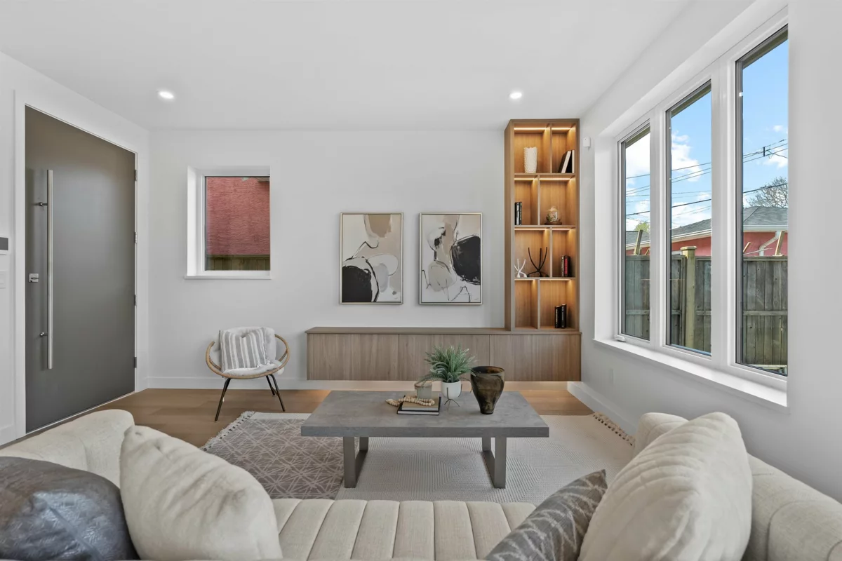 Dining Area Photo of 2 2253 Grant Street, Vancouver, BC