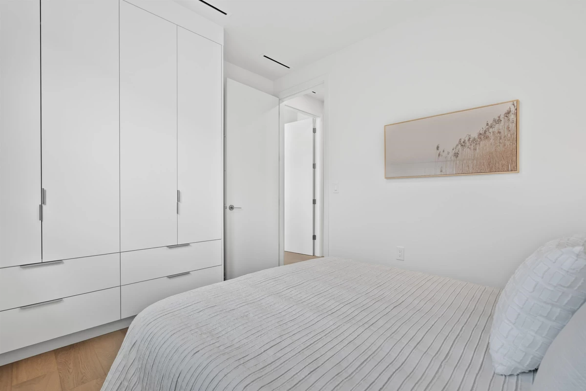 Entry Foyer Photo of 2 2253 Grant Street, Vancouver, BC