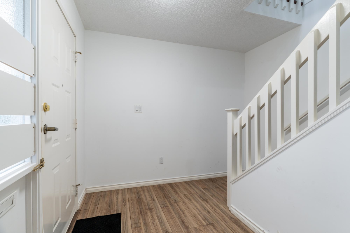 Dining Area Photo of 3254 Mayne Crescent, Coquitlam, BC