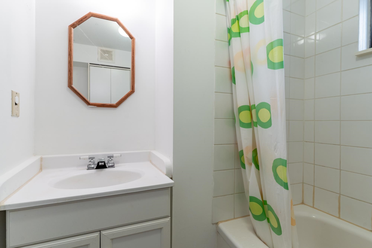 Front Yard Photo of 3254 Mayne Crescent, Coquitlam, BC