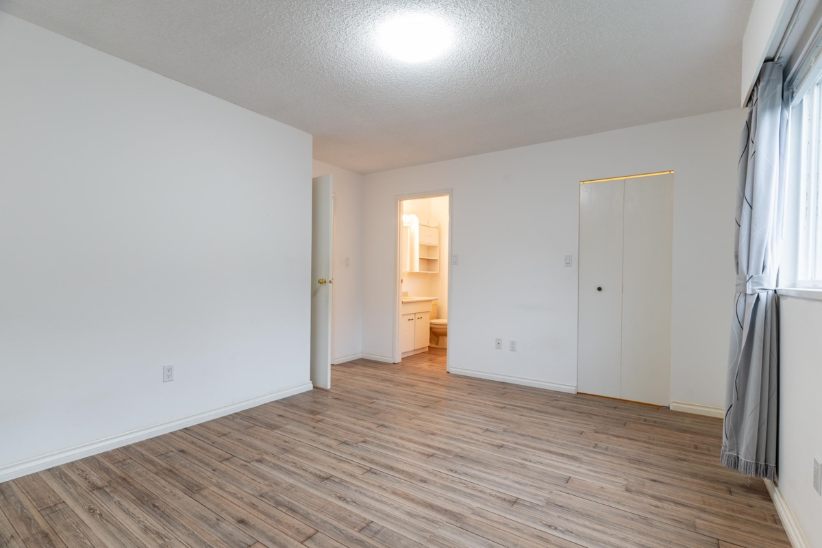 Hallway Photo of 3254 Mayne Crescent, Coquitlam, BC