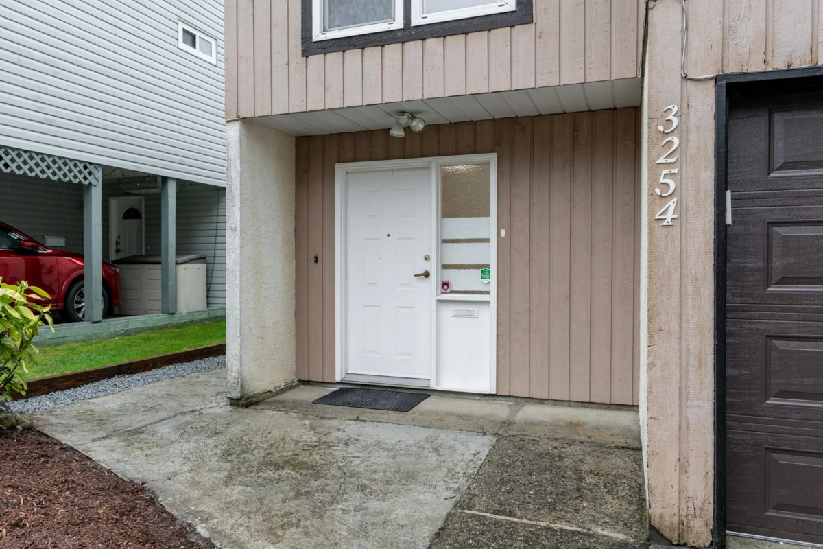 Living Room Photo of 3254 Mayne Crescent, Coquitlam, BC