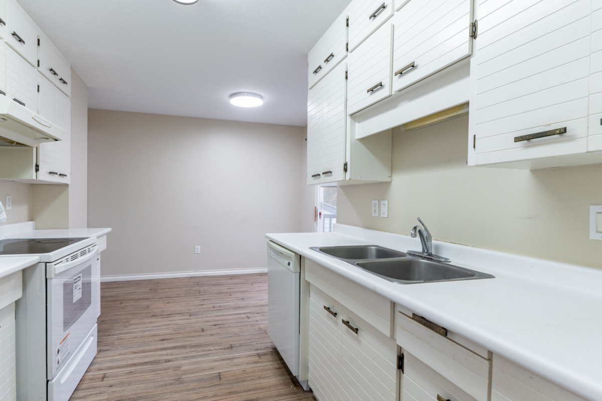 Powder Room Photo of 3254 Mayne Crescent, Coquitlam, BC