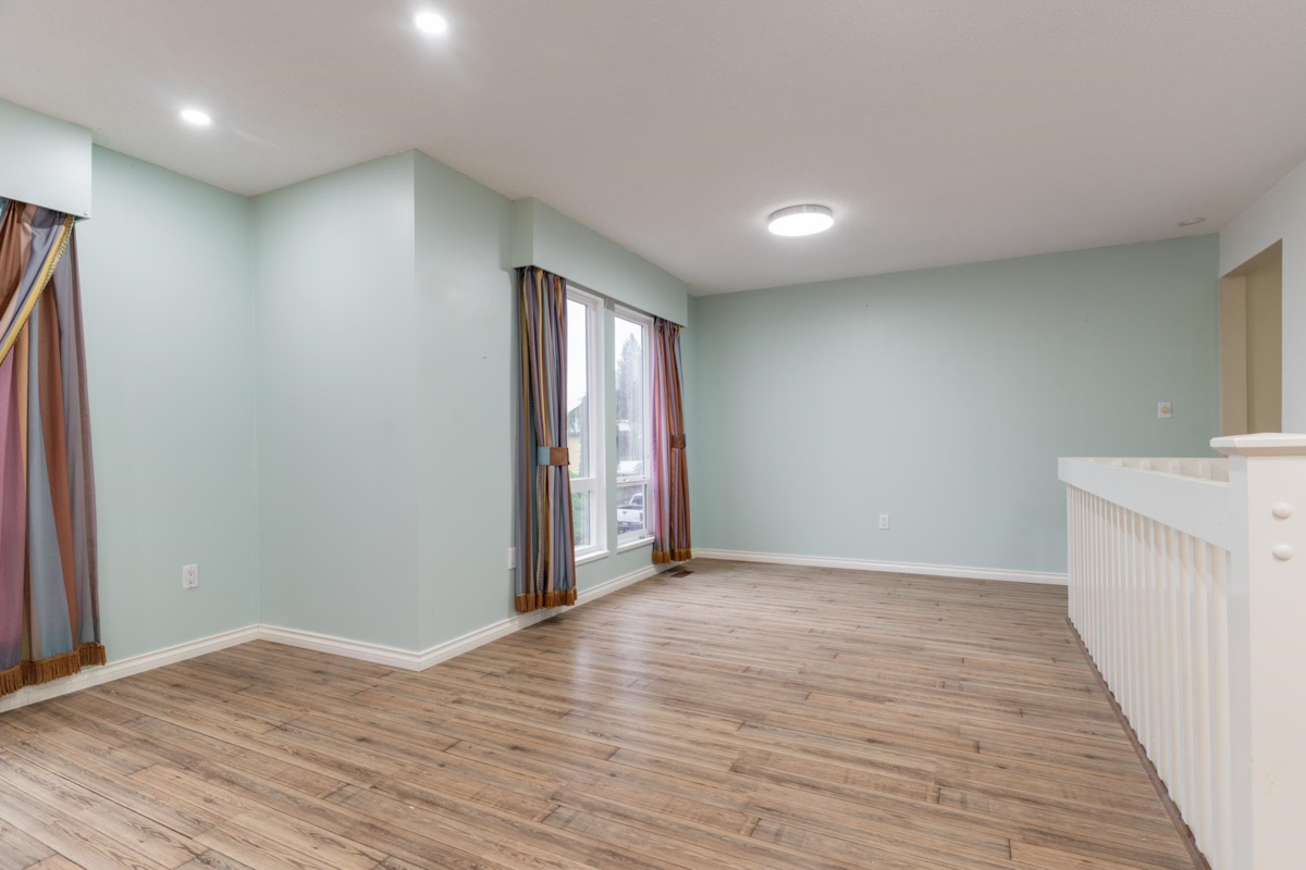 Walk-In Closet Photo of 3254 Mayne Crescent, Coquitlam, BC