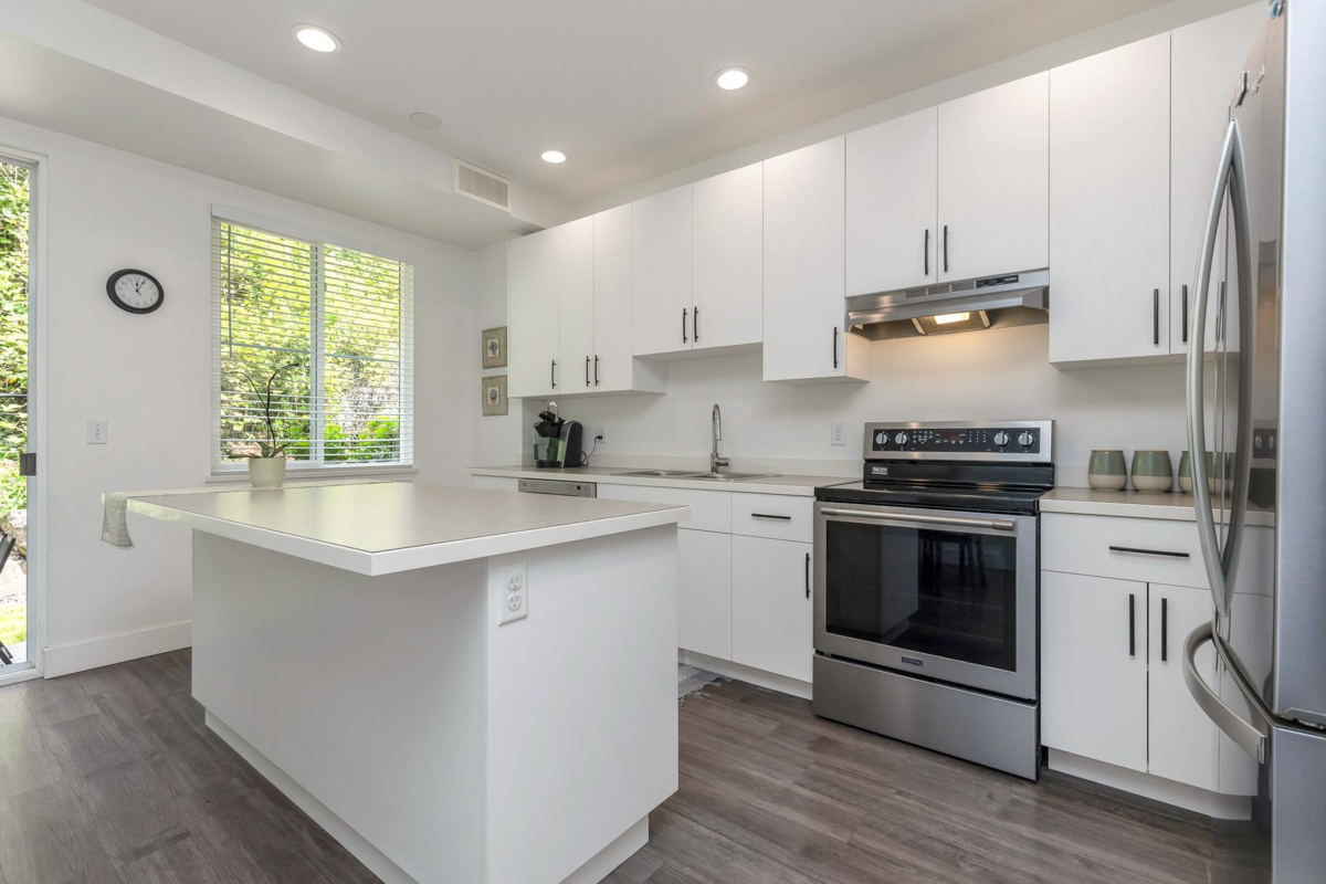 Family Room Photo of 5 35287 Old Yale Road, Abbotsford, BC