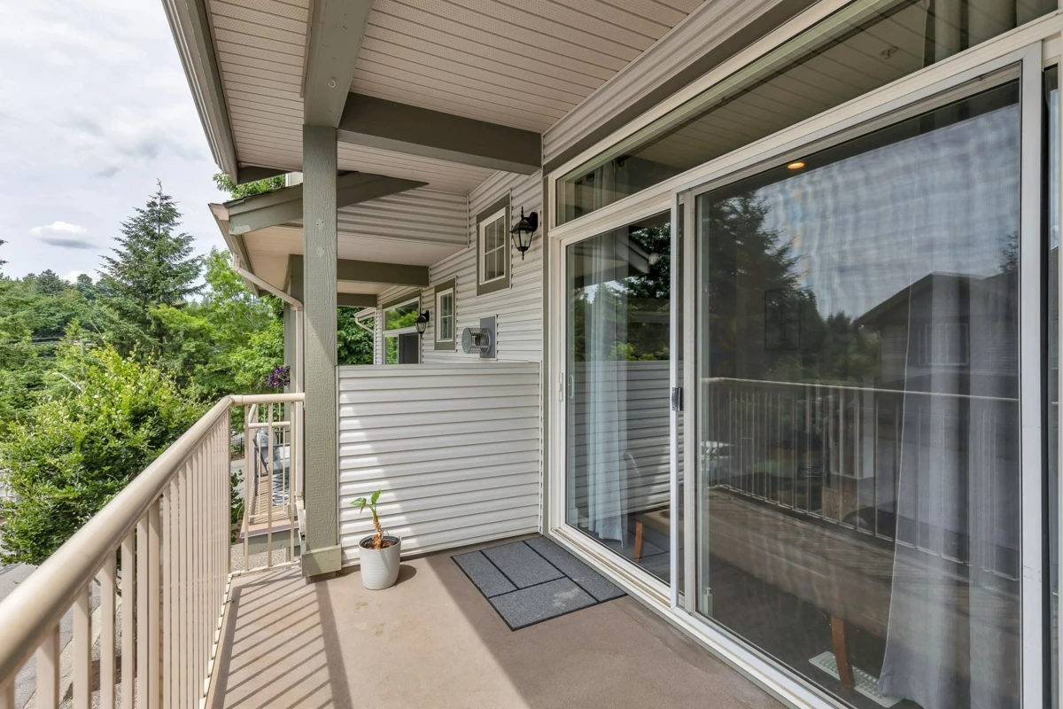 Laundry Room Photo of 5 35287 Old Yale Road, Abbotsford, BC