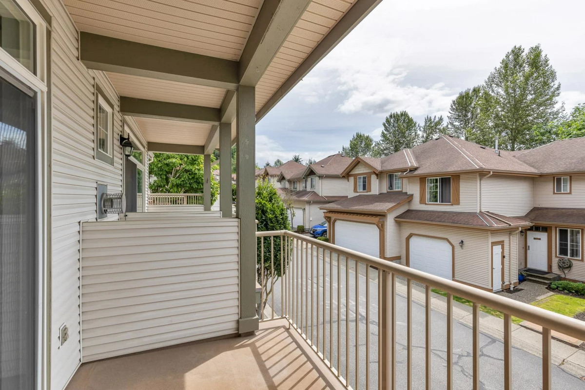 Mudroom Photo of 5 35287 Old Yale Road, Abbotsford, BC