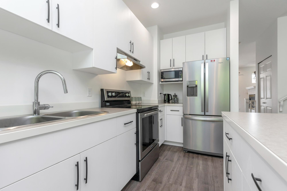 Walk-In Closet Photo of 5 35287 Old Yale Road, Abbotsford, BC