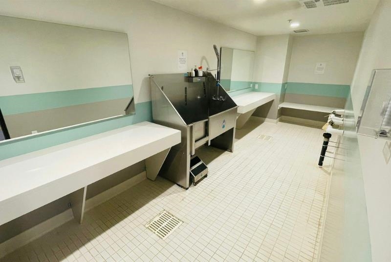 Fitness Center Photo Near 1601 2388 Madison Avenue, Burnaby, BC