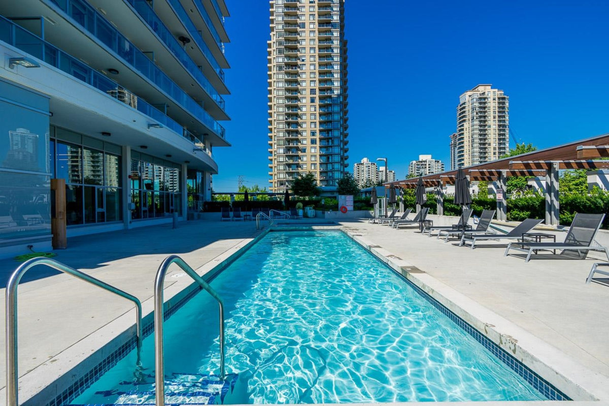 Front Yard Photo of 1601 2388 Madison Avenue, Burnaby, BC