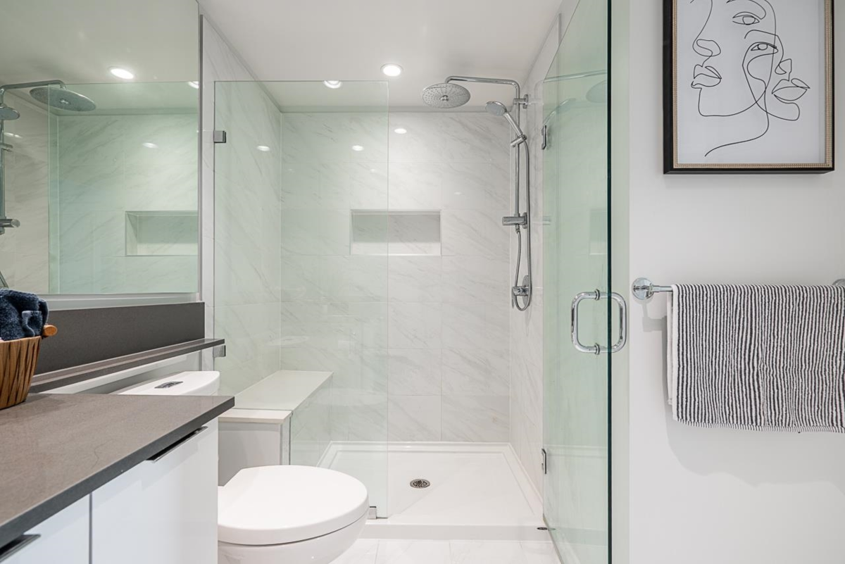 Mudroom Photo of 1601 2388 Madison Avenue, Burnaby, BC