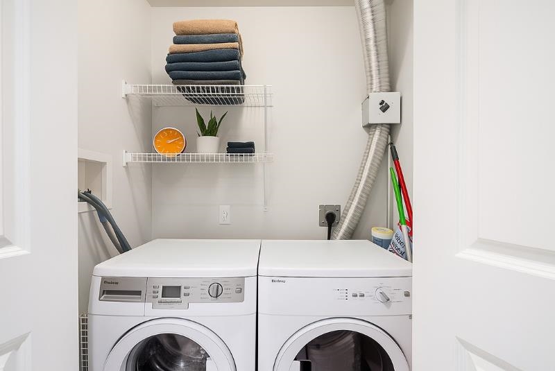 Staircase Photo of 1601 2388 Madison Avenue, Burnaby, BC