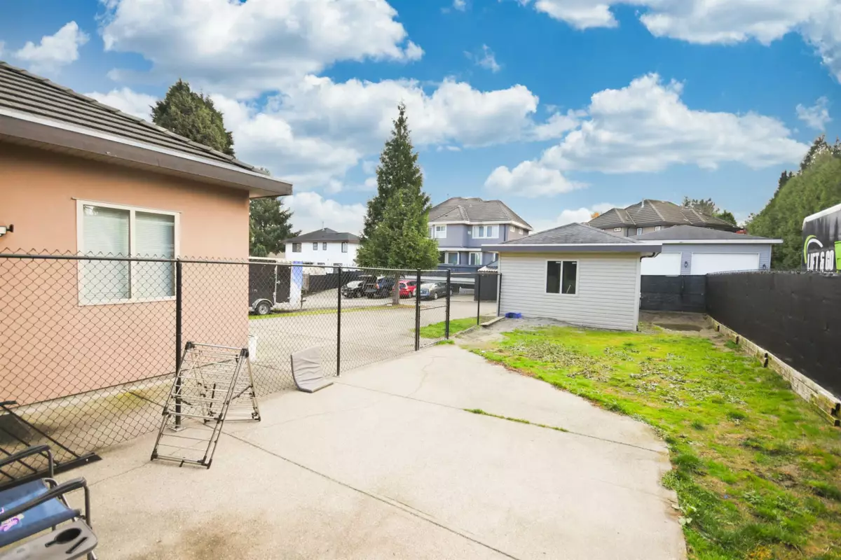 Fitness Center Photo Near 16328 88 Avenue, Surrey, BC