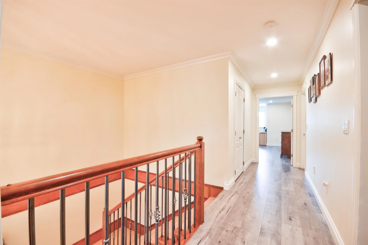 Front Yard Photo of 16328 88 Avenue, Surrey, BC