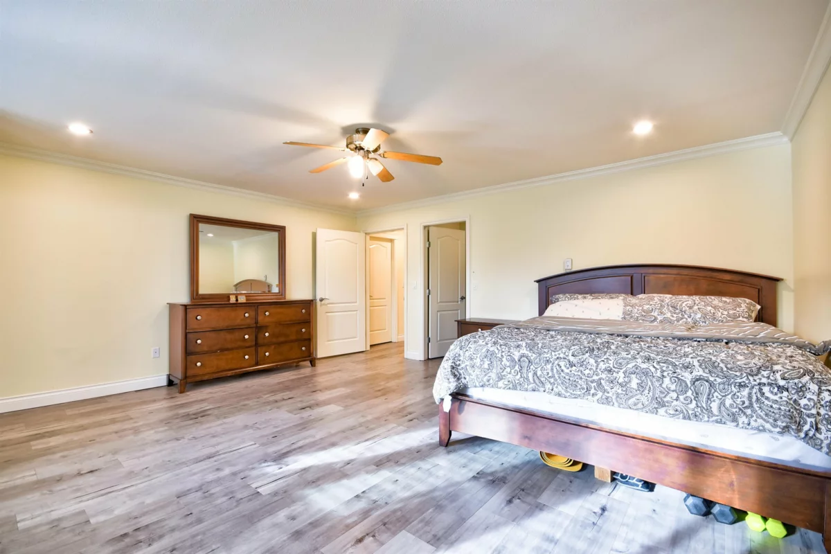 Mudroom Photo of 16328 88 Avenue, Surrey, BC