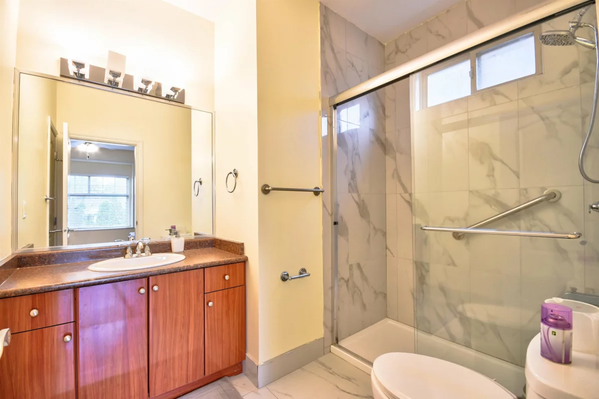 Powder Room Photo of 16328 88 Avenue, Surrey, BC