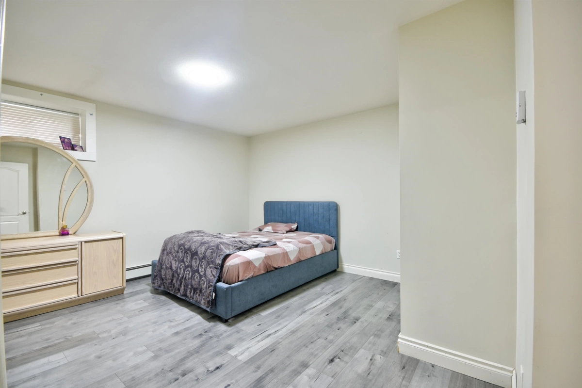 Swimming Pool Photo of 16328 88 Avenue, Surrey, BC