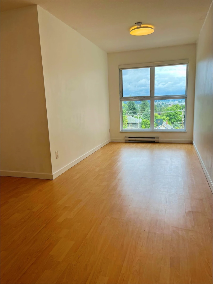 Basement Recreation Room Photo of 503 415 E Columbia Street, New Westminster, BC