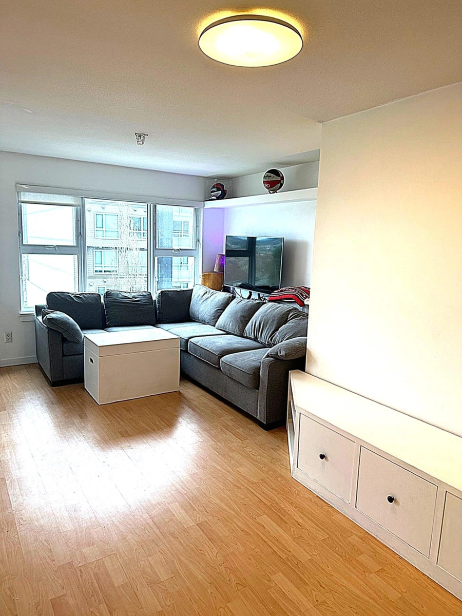 Guest Bathroom Photo of 503 415 E Columbia Street, New Westminster, BC