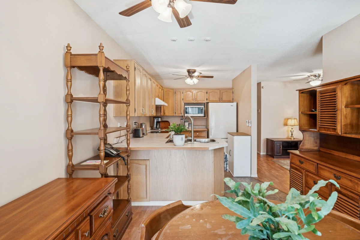 Walk-In Closet Photo of 402 11726 225 Street, Maple Ridge, BC